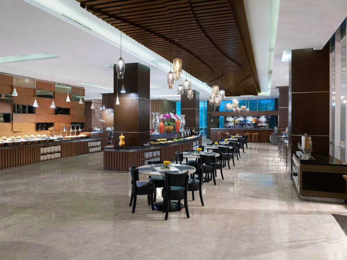 The Alana Yogyakarta Hotel And Convention Center Селеман Екстер'єр фото