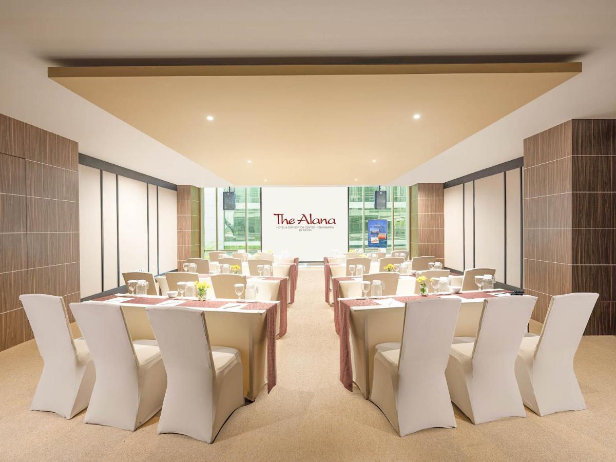 The Alana Yogyakarta Hotel And Convention Center Селеман Екстер'єр фото